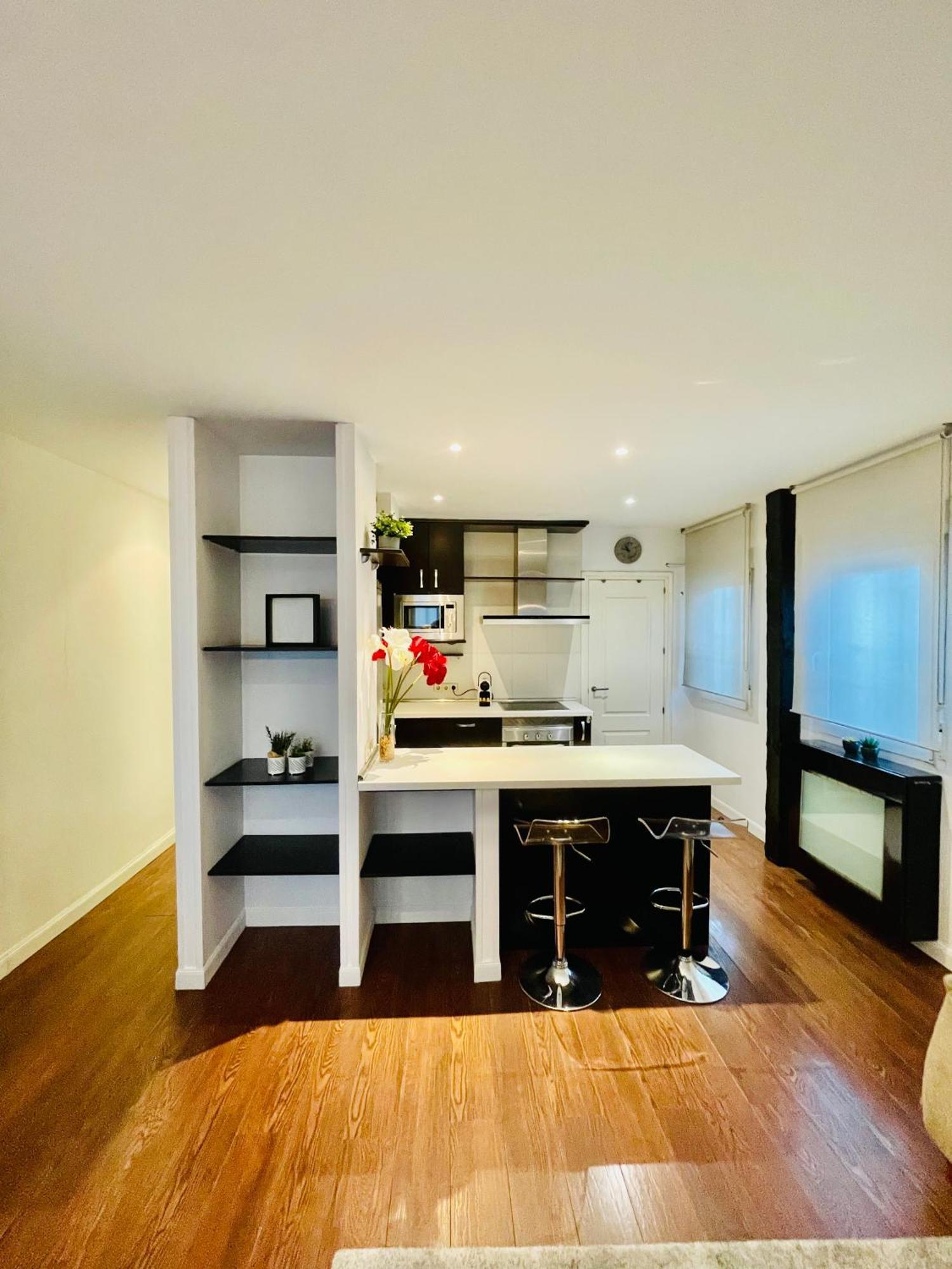 Cuatro Torres, Apto 2 Apartamento